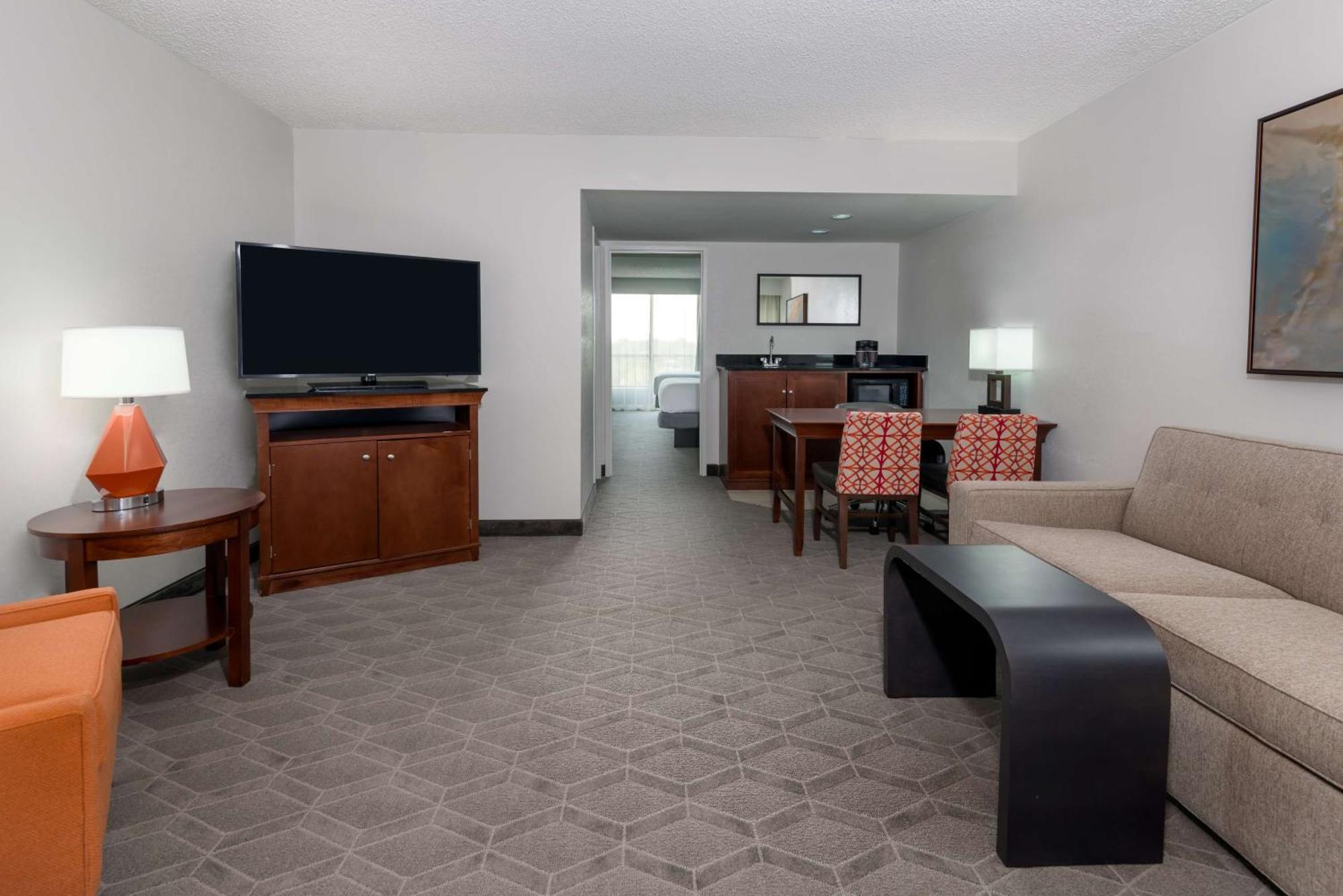 Embassy Suites Dallas - Park Central Area Exteriör bild
